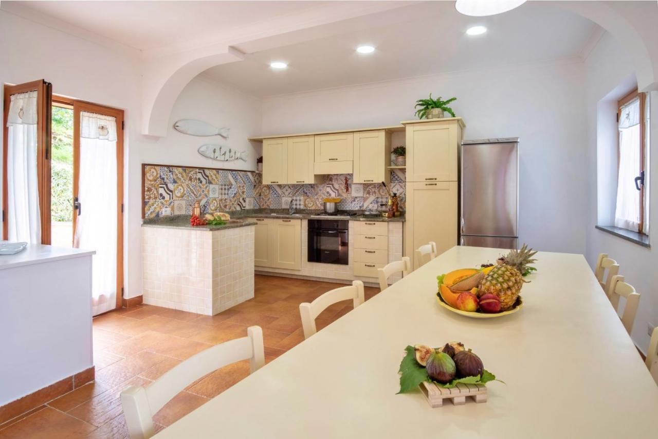 Villa Marika - Private Heated Pool มัสซาลูเบรนเซ ภายนอก รูปภาพ