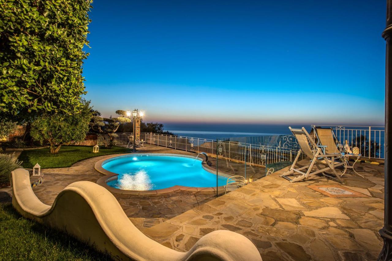 Villa Marika - Private Heated Pool มัสซาลูเบรนเซ ภายนอก รูปภาพ